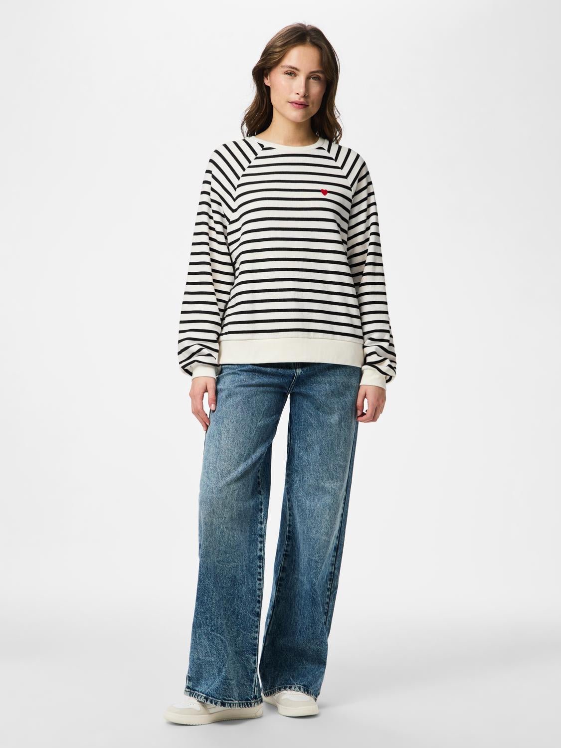 PCGRETA Sweatshirt - Cloud Dancer - VERO MODA & VILA Bergvik